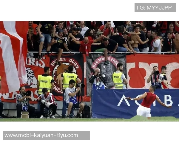 希腊足坛父子教练同日下课球队排名尴尬倒数第二和第三