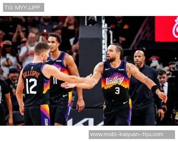 太阳新赛季首发阵容揭晓布克领衔格雷森阿伦与狄龙强势加盟